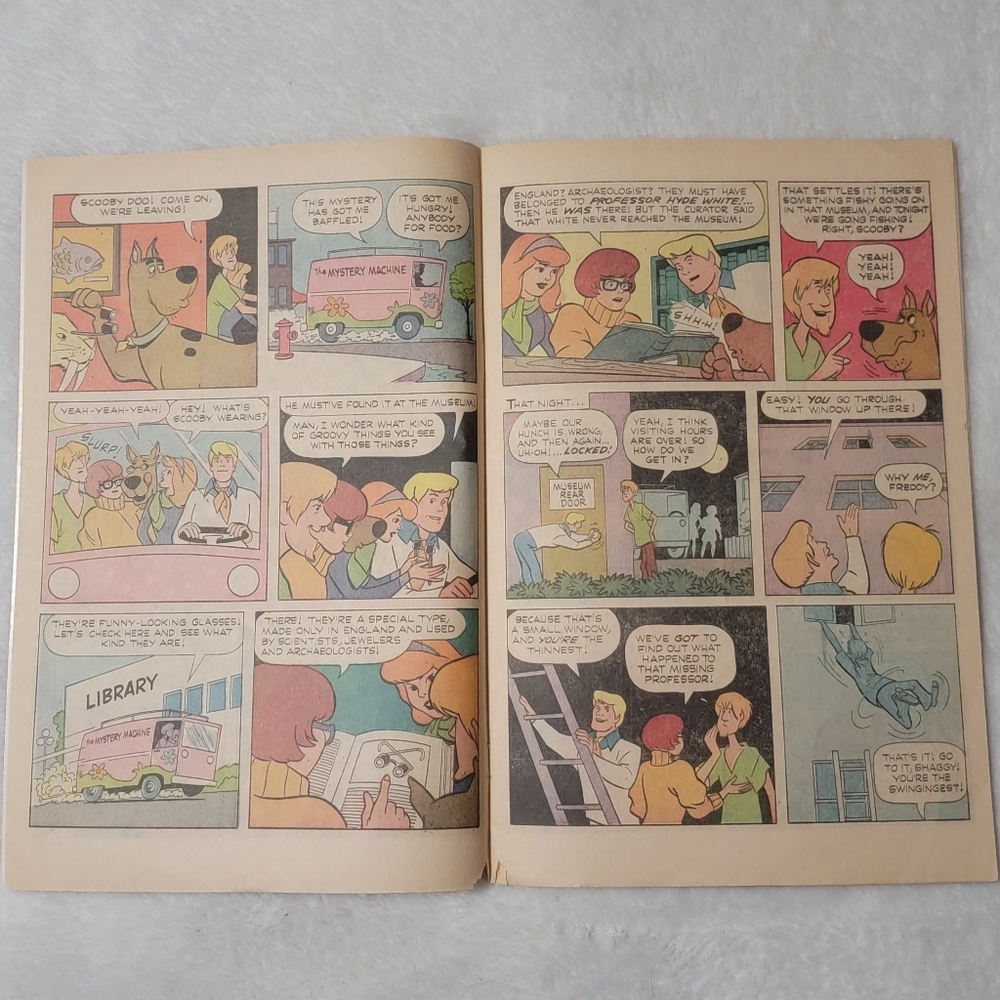 Scooby Doo #1 What A Night For A Knight Comic Book 1970 - Picture 5 of 16